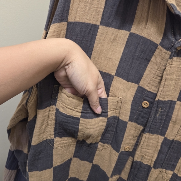 Urban Outfitters 100% Cotton Button Down Shirt - Picture 4 of 8